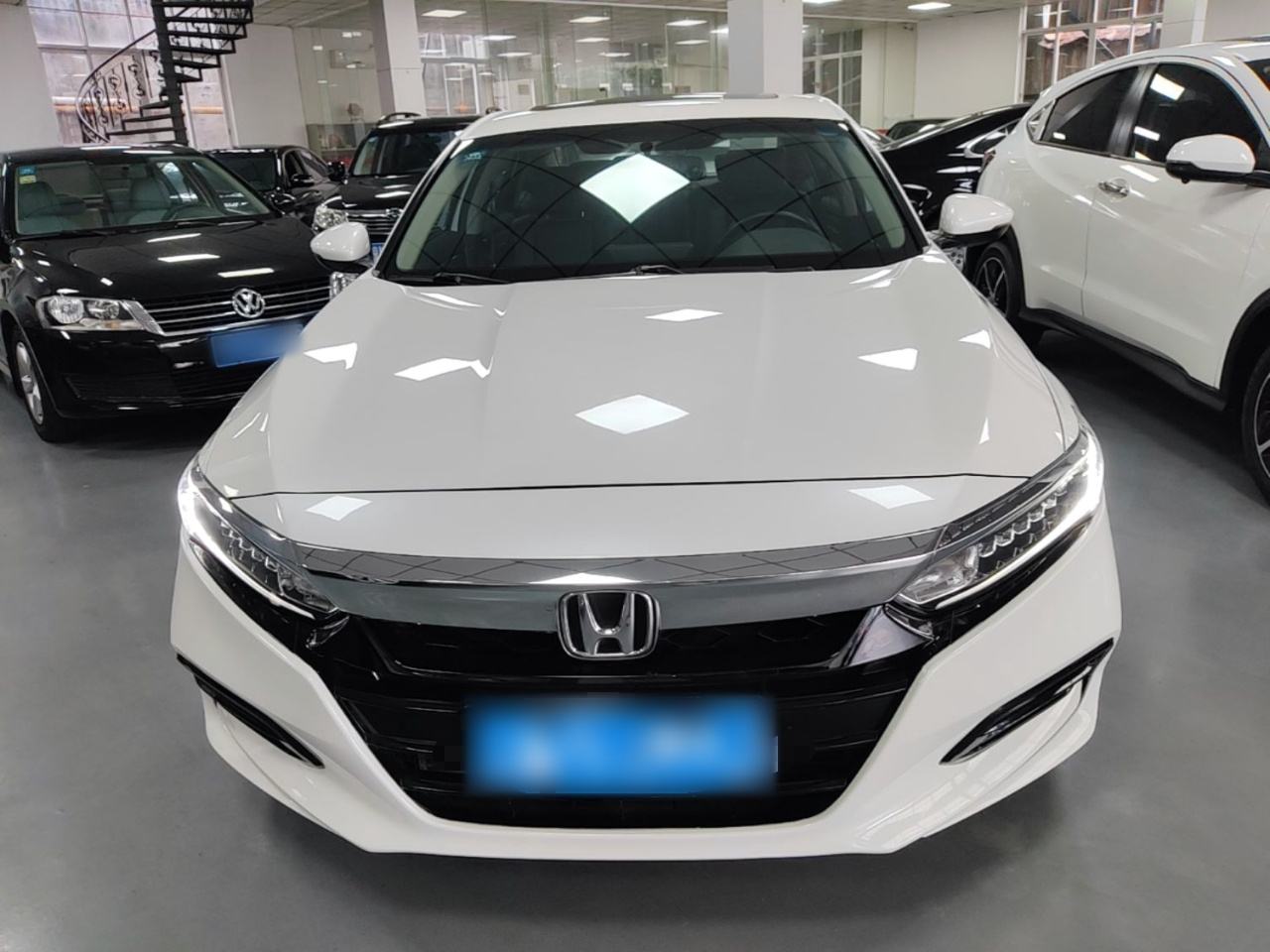 Honda Accord - фото 1