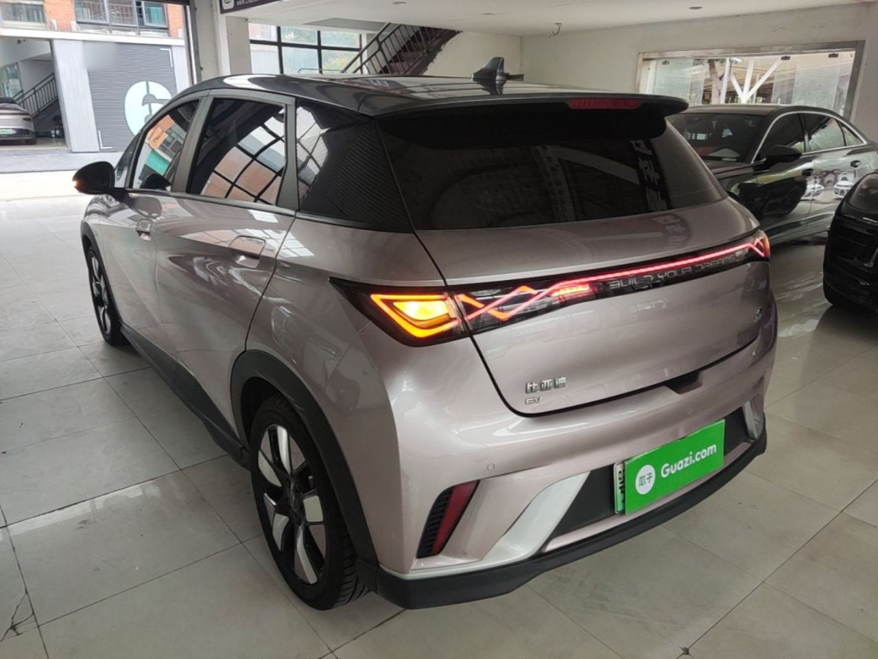BYD Dolphin - фото 3