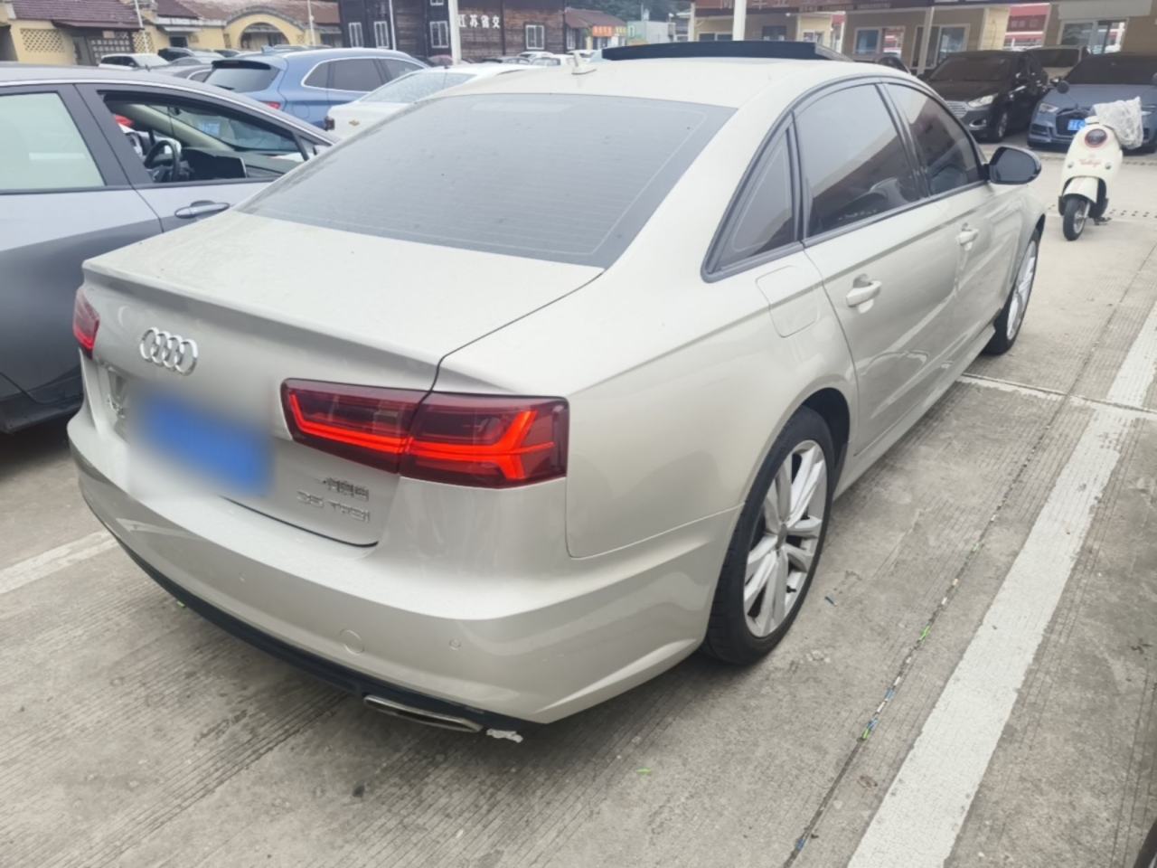 Audi A6L - фото 3