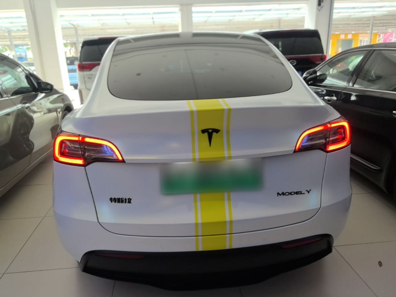 Tesla Model Y - фото 4