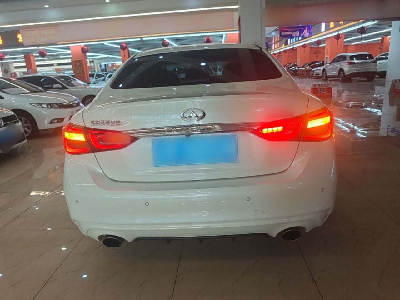 Infiniti Q50L - фото 4