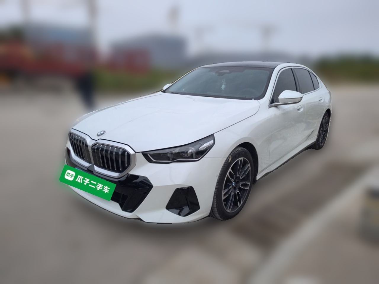 BMW 5-Series - фото 0