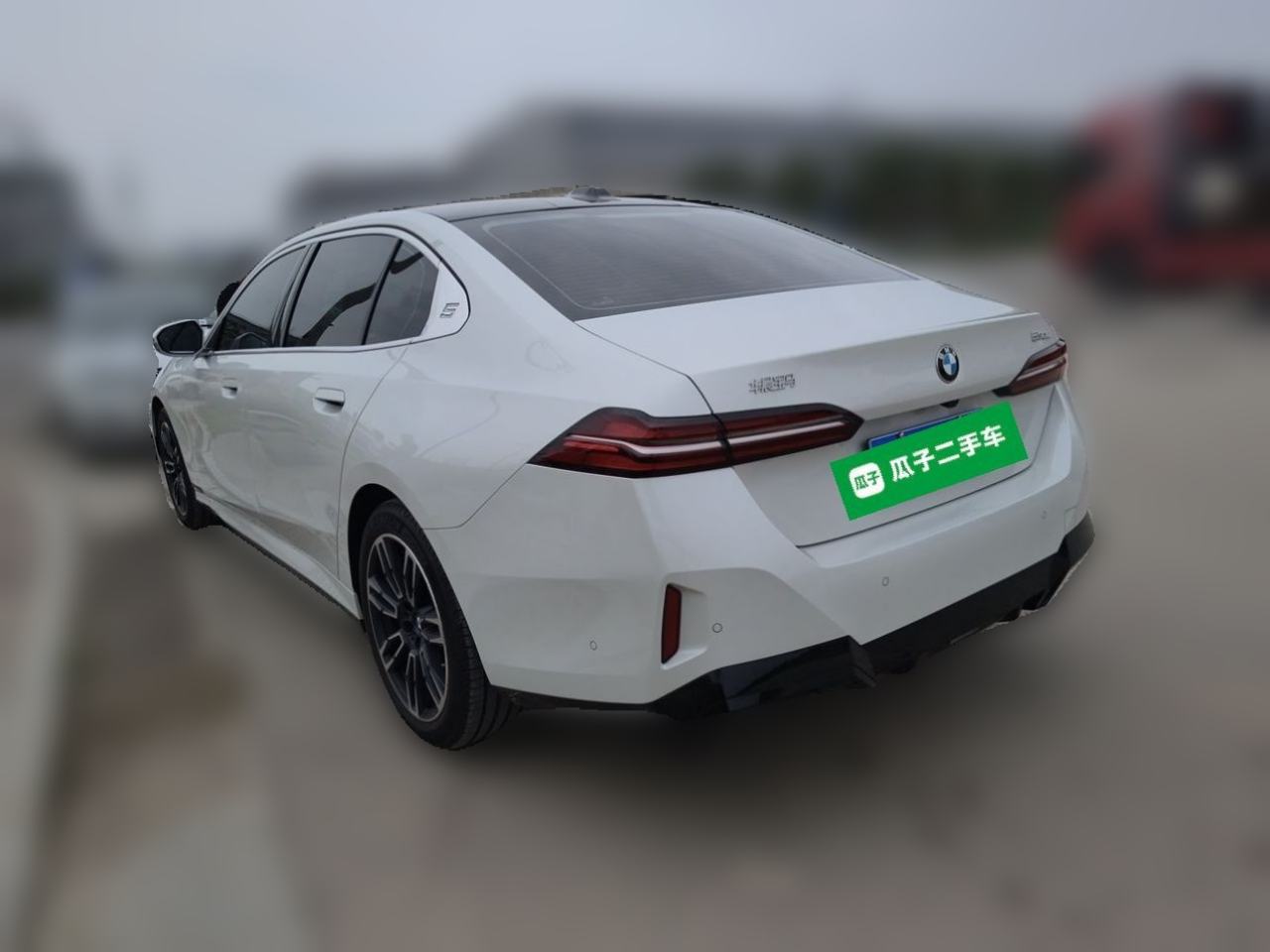 BMW 5-Series - фото 3