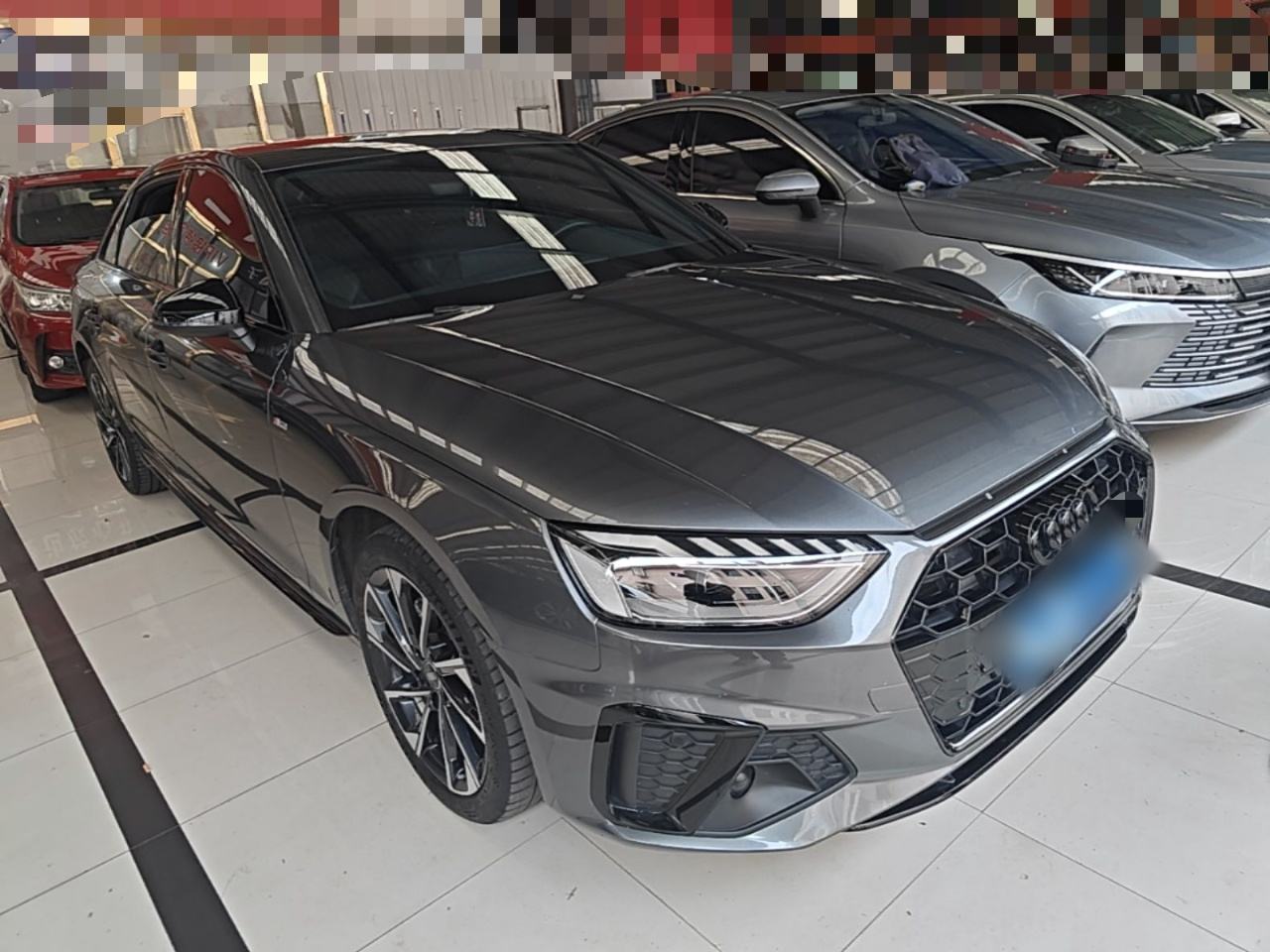 Audi A4L - фото 2