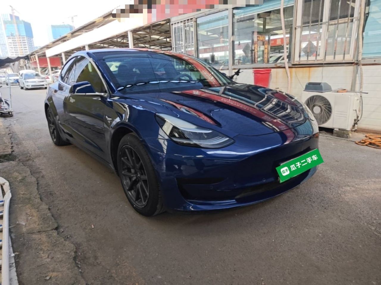 Tesla Model 3 - фото 2
