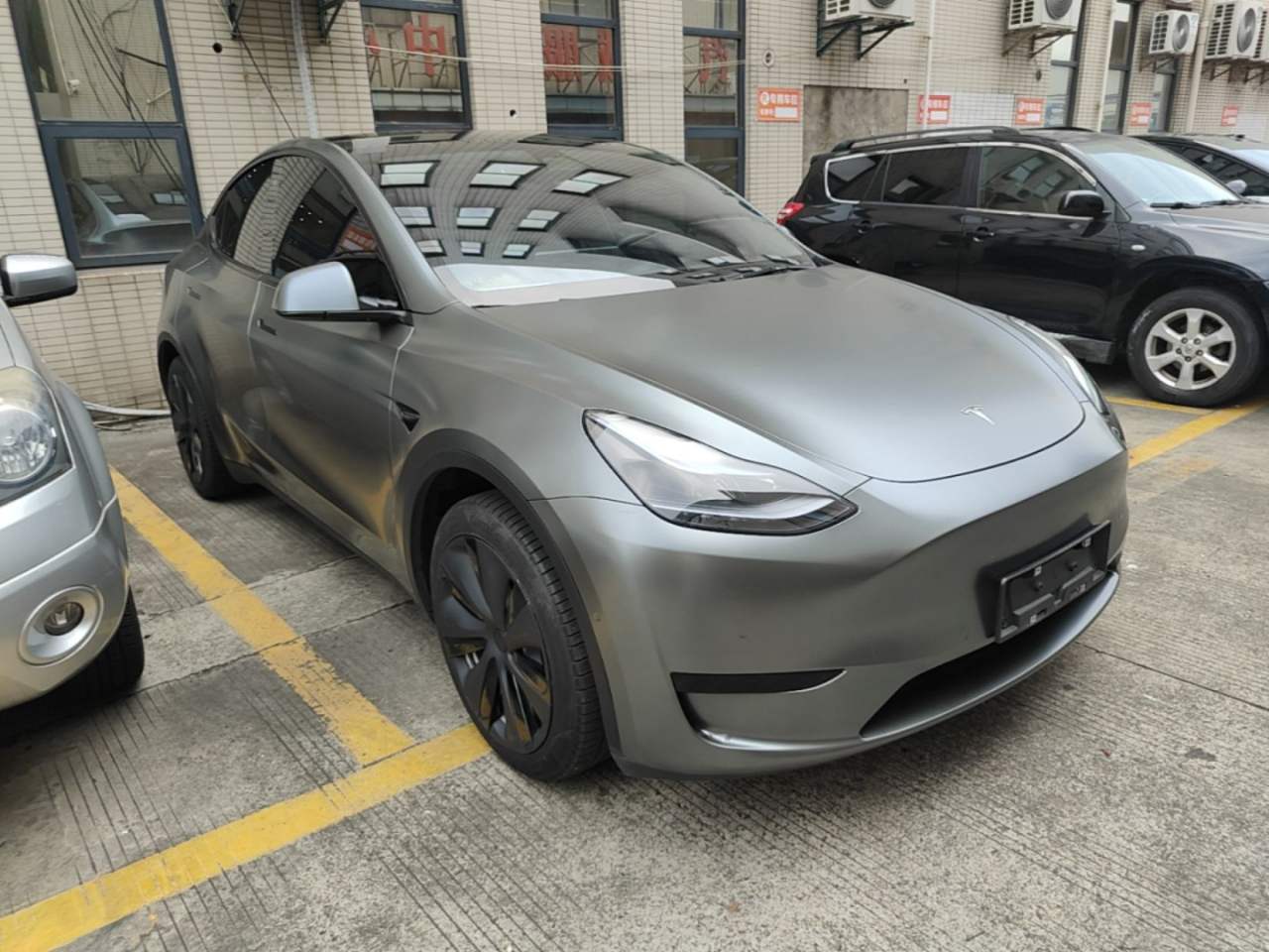 Tesla Model Y - фото 4