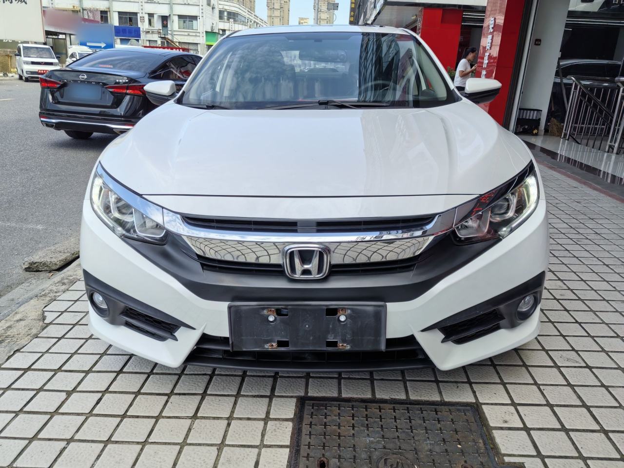 Honda Civic - фото 1