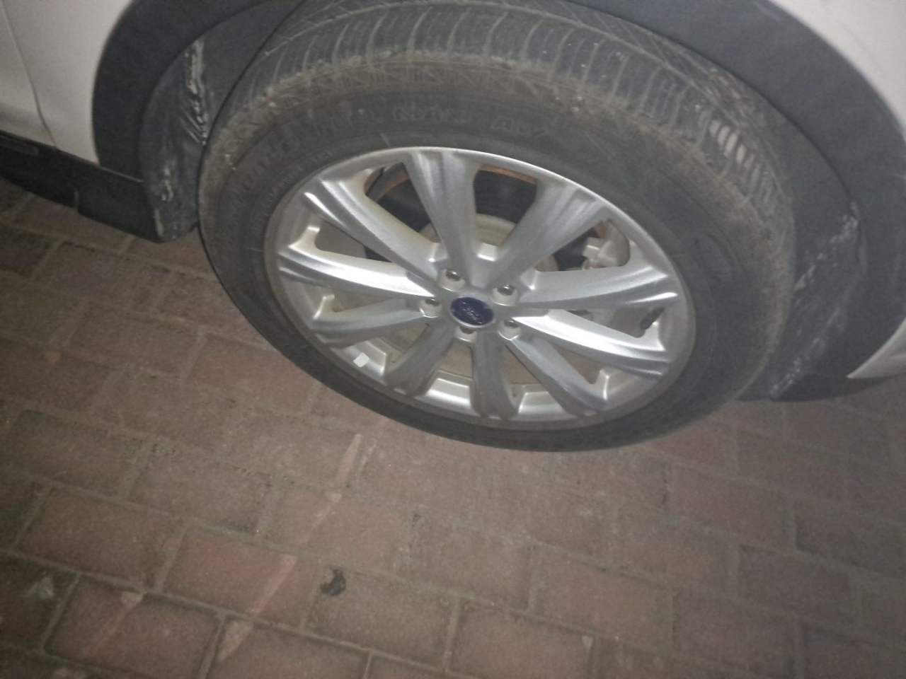 Ford Kuga - фото 4