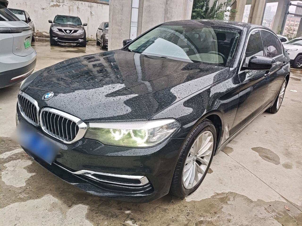 BMW 5-Series - фото 0