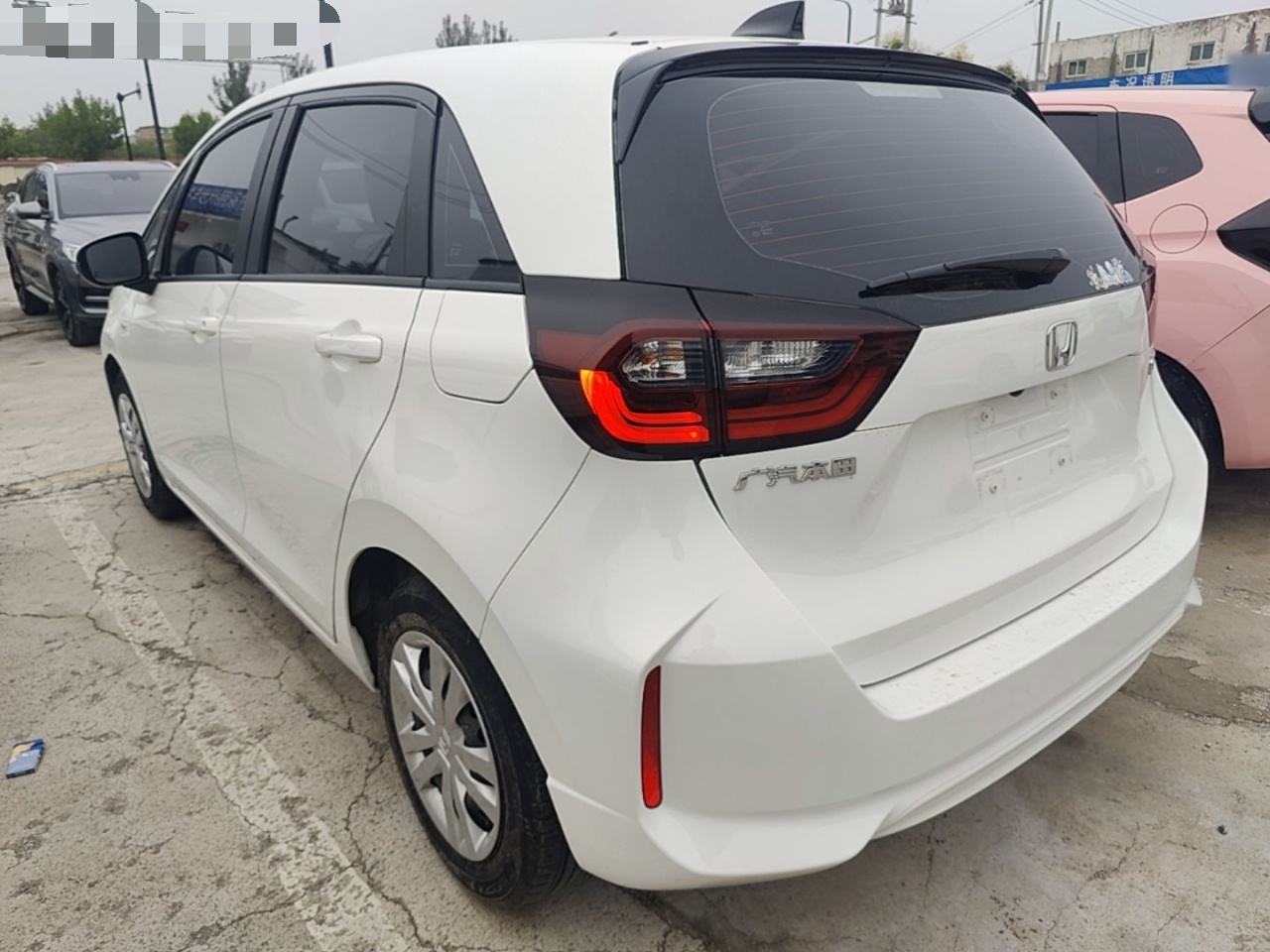 Honda Fit - фото 3
