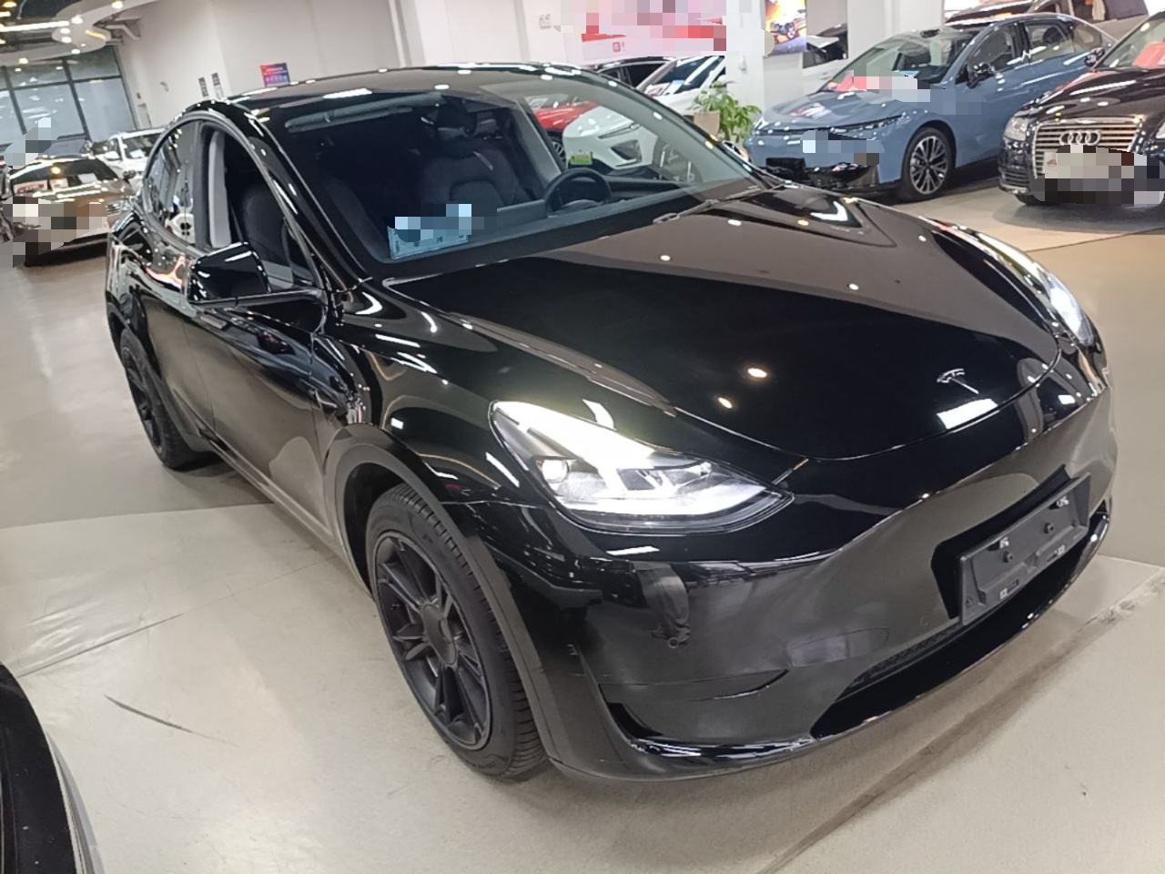 Tesla Model Y - фото 2