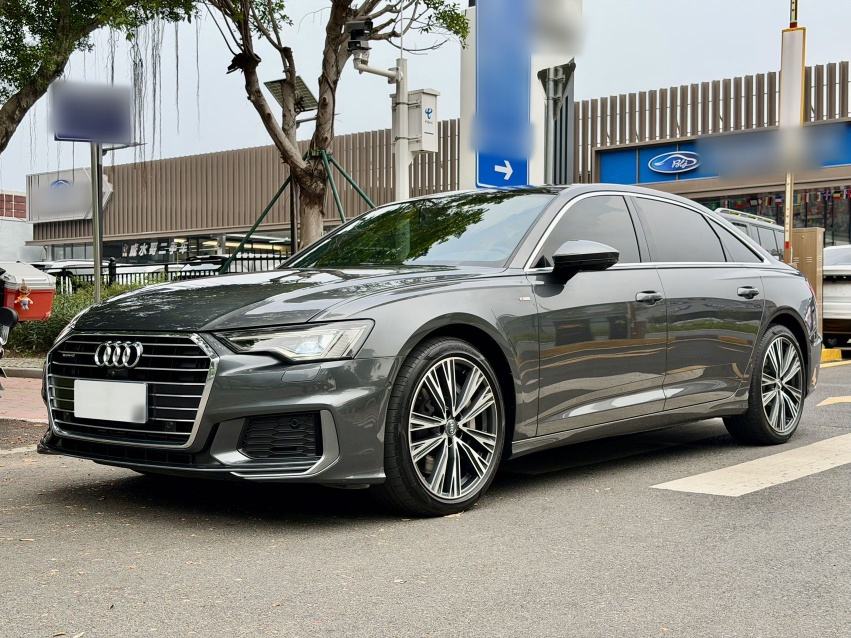 Audi A6L - фото 2