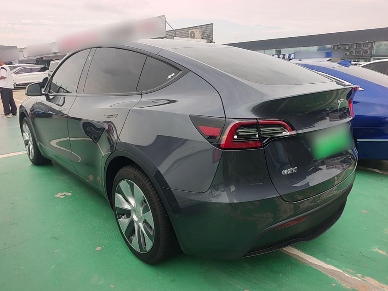 Tesla Model Y - фото 3