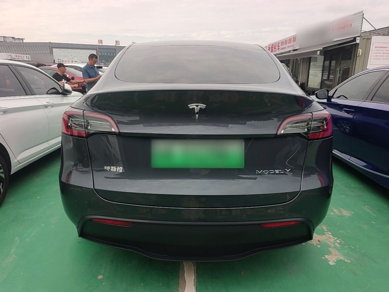 Tesla Model Y - фото 4