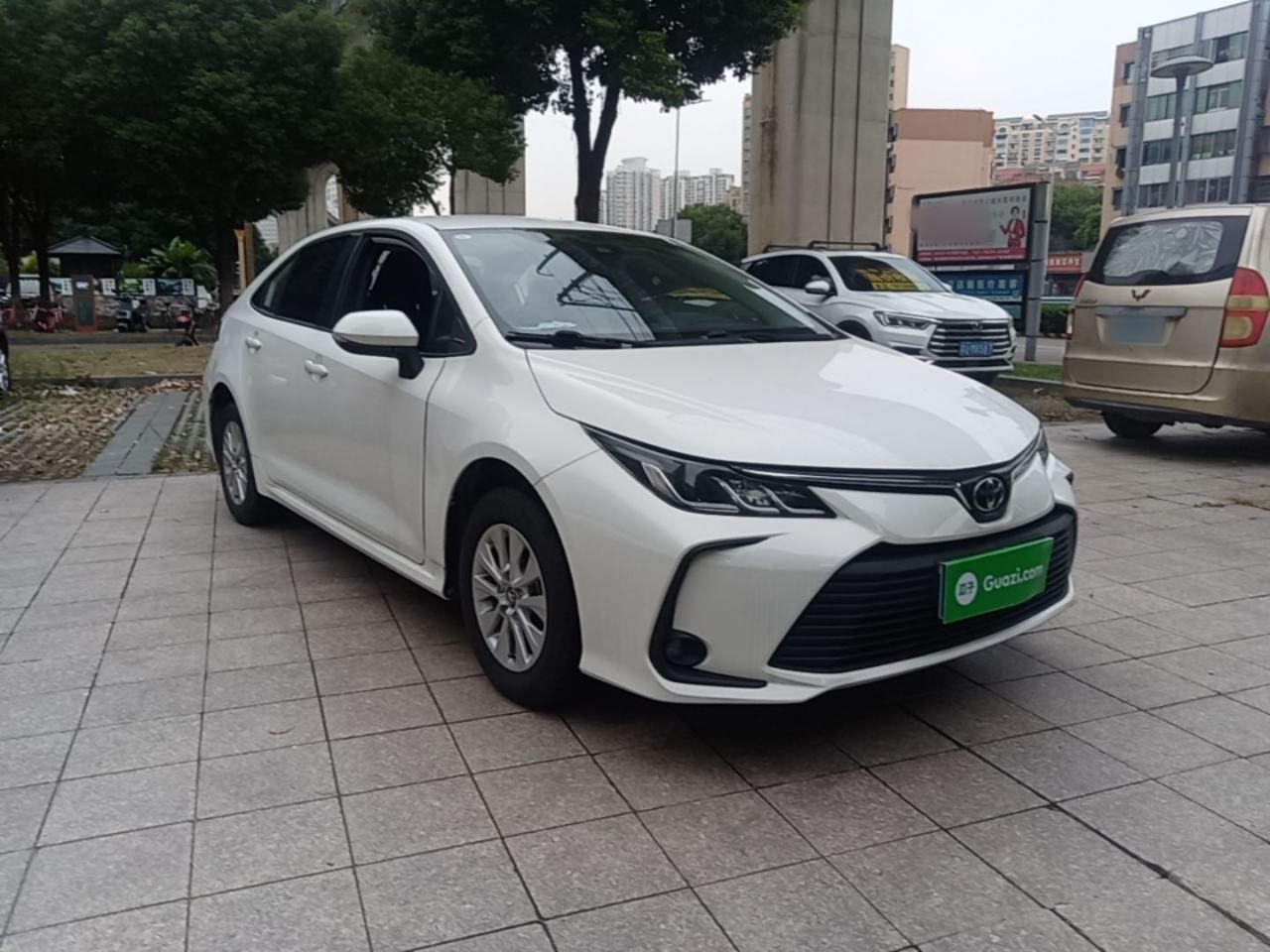 Toyota Corolla - фото 2