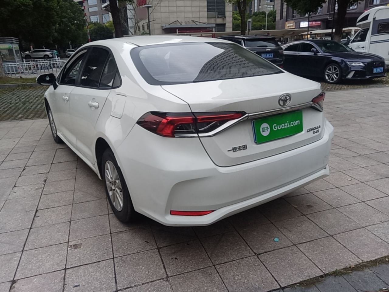 Toyota Corolla - фото 3