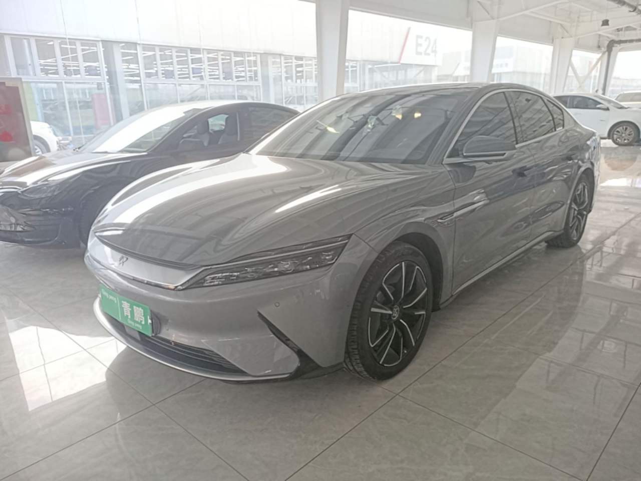 BYD Han DM-i - фото 0