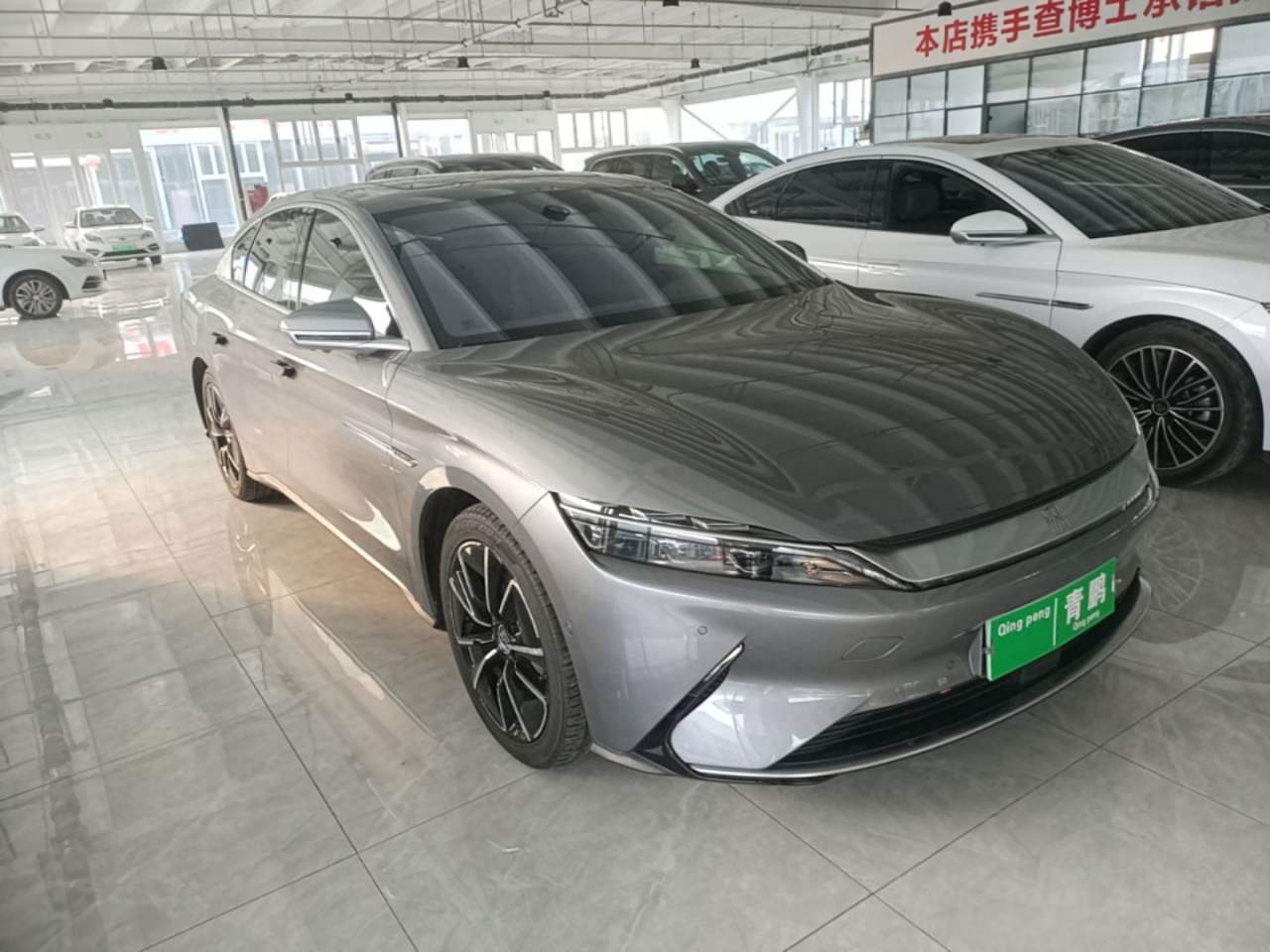 BYD Han DM-i - фото 2