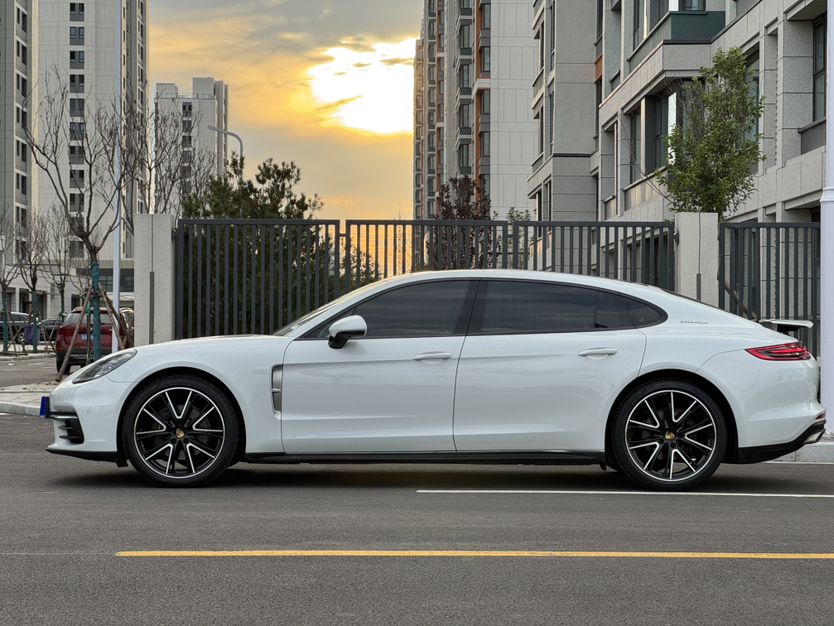 Porsche Panamera - фото 4