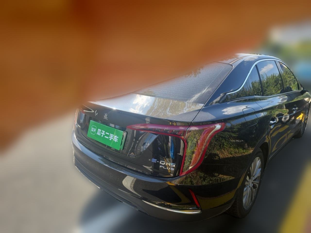 Hongqi E-QM5 - фото 3