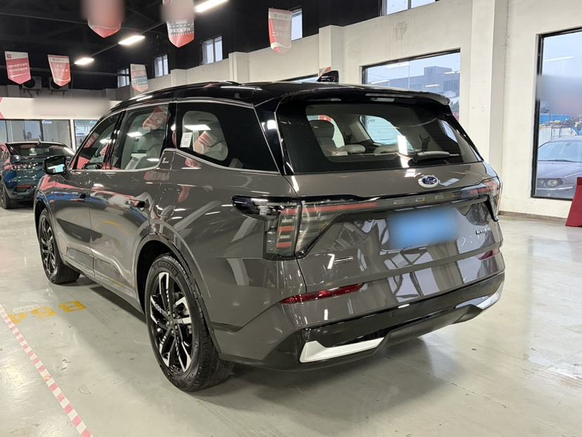 Ford Edge - фото 2
