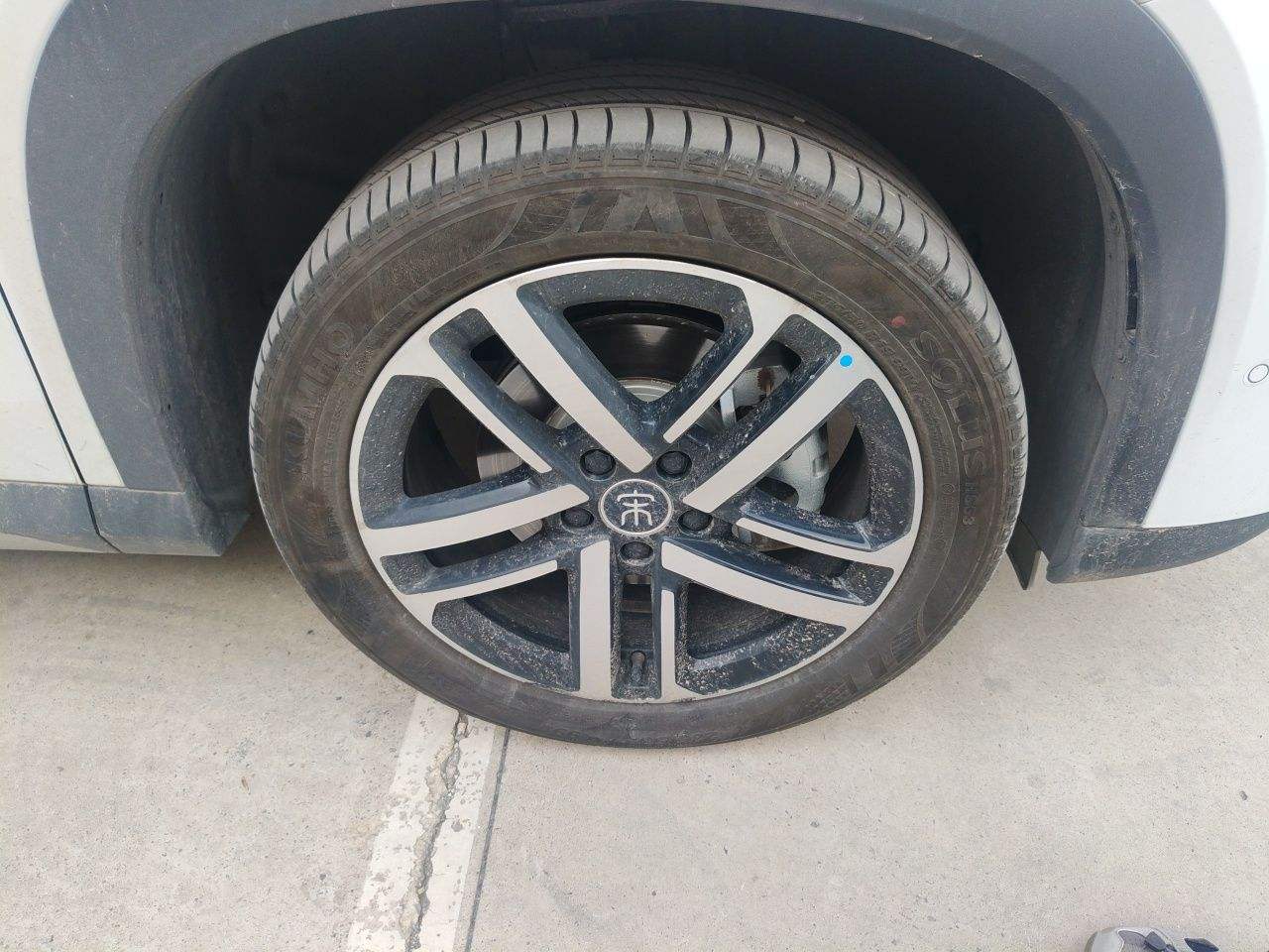 BYD L DM-i - фото 4