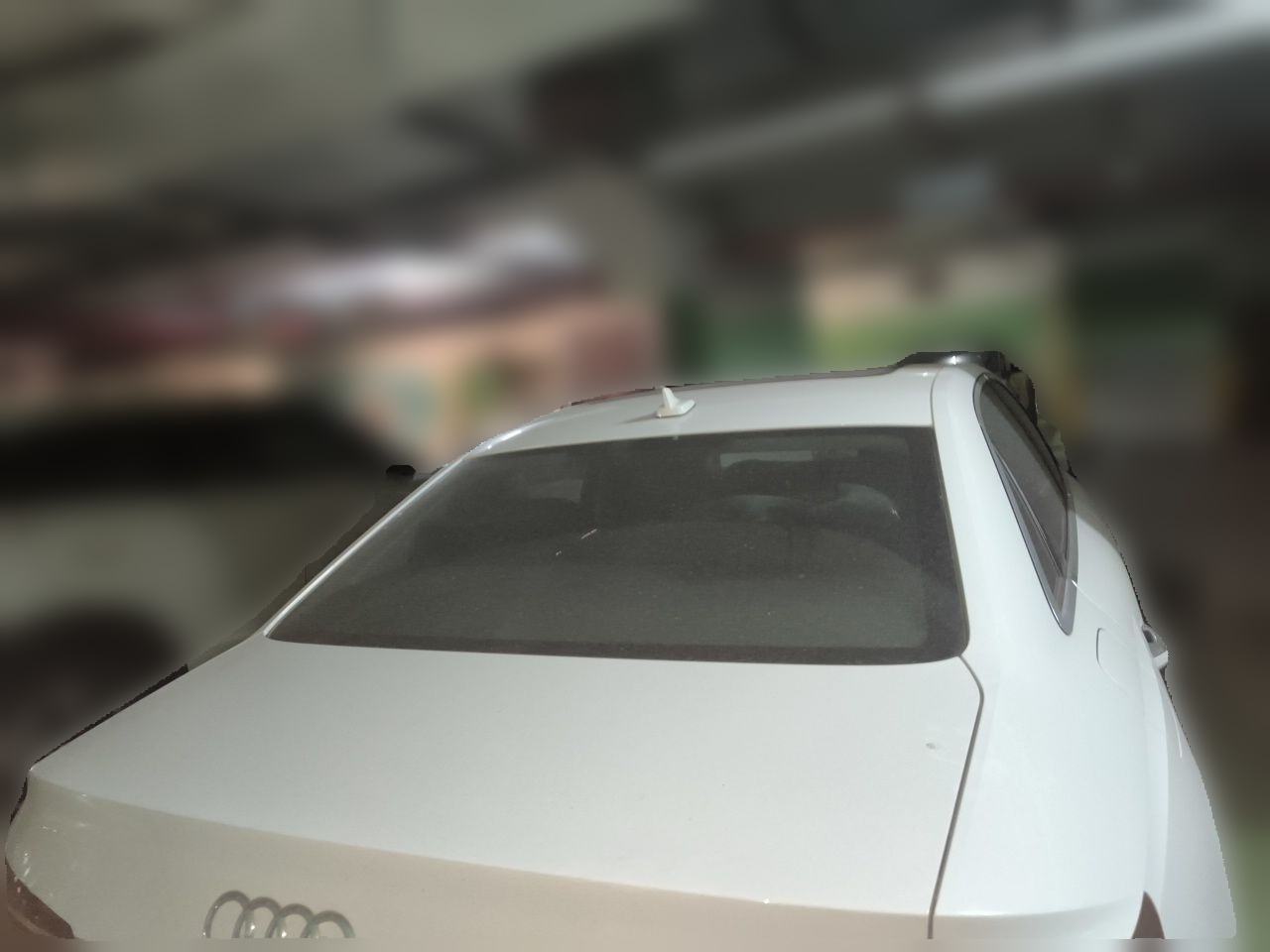 Audi A4L - фото 4