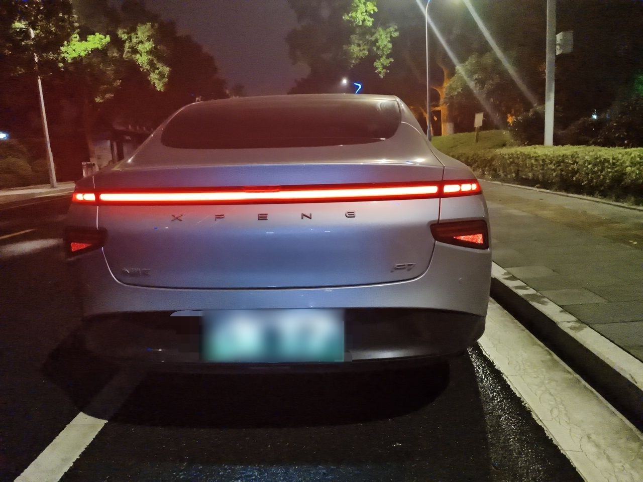 XPeng P7 - фото 2
