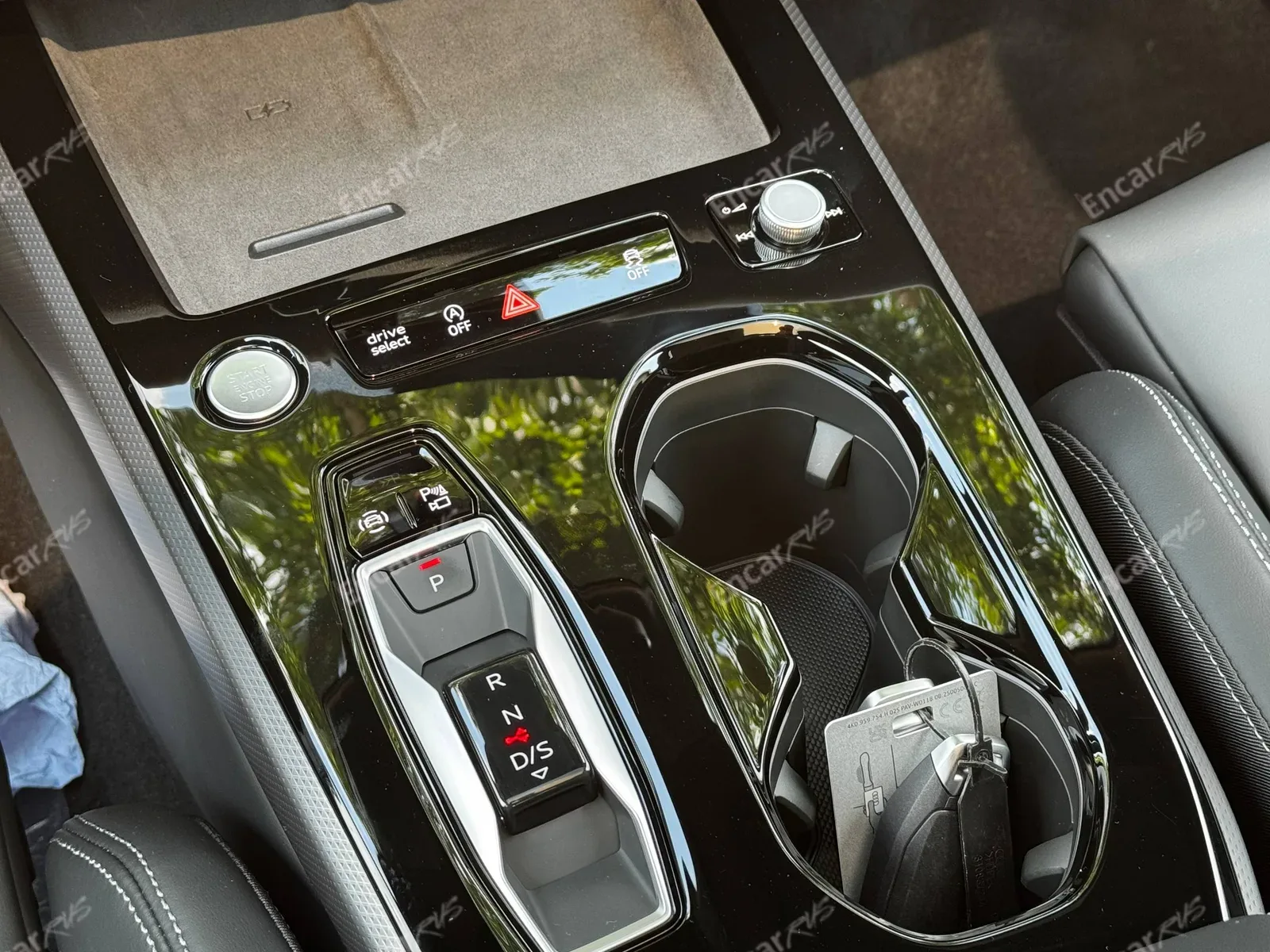 Audi A5L 2026 — центральная консоль и селектор