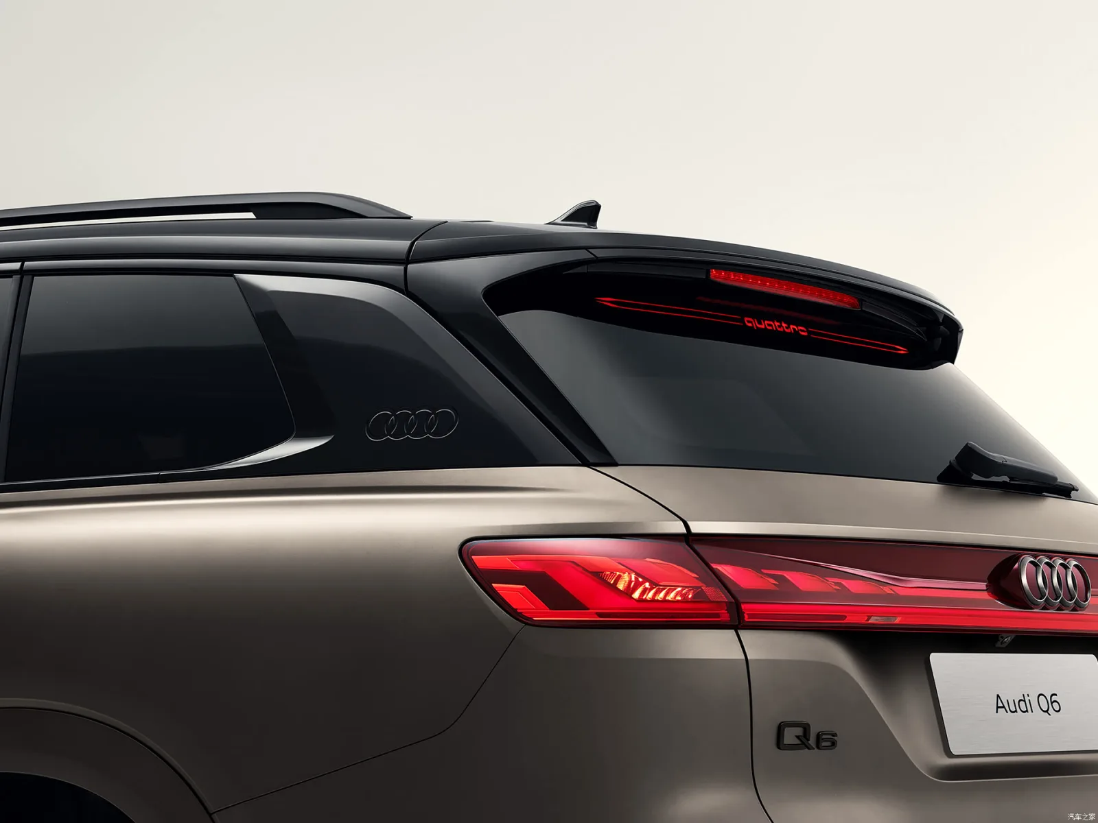 Задний фонарь Audi Q6 2026
