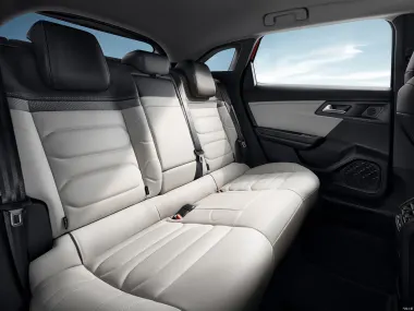 Второй ряд Citroen C5 X
