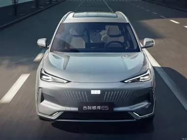 Geely Galaxy E5 2026 — вид спереди
