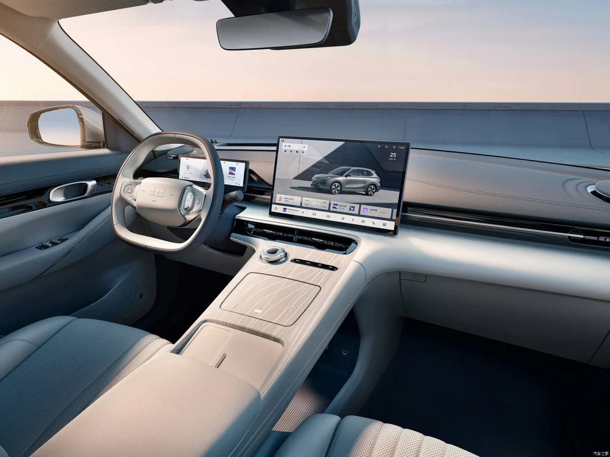 Салон Geely Galaxy E5 2026