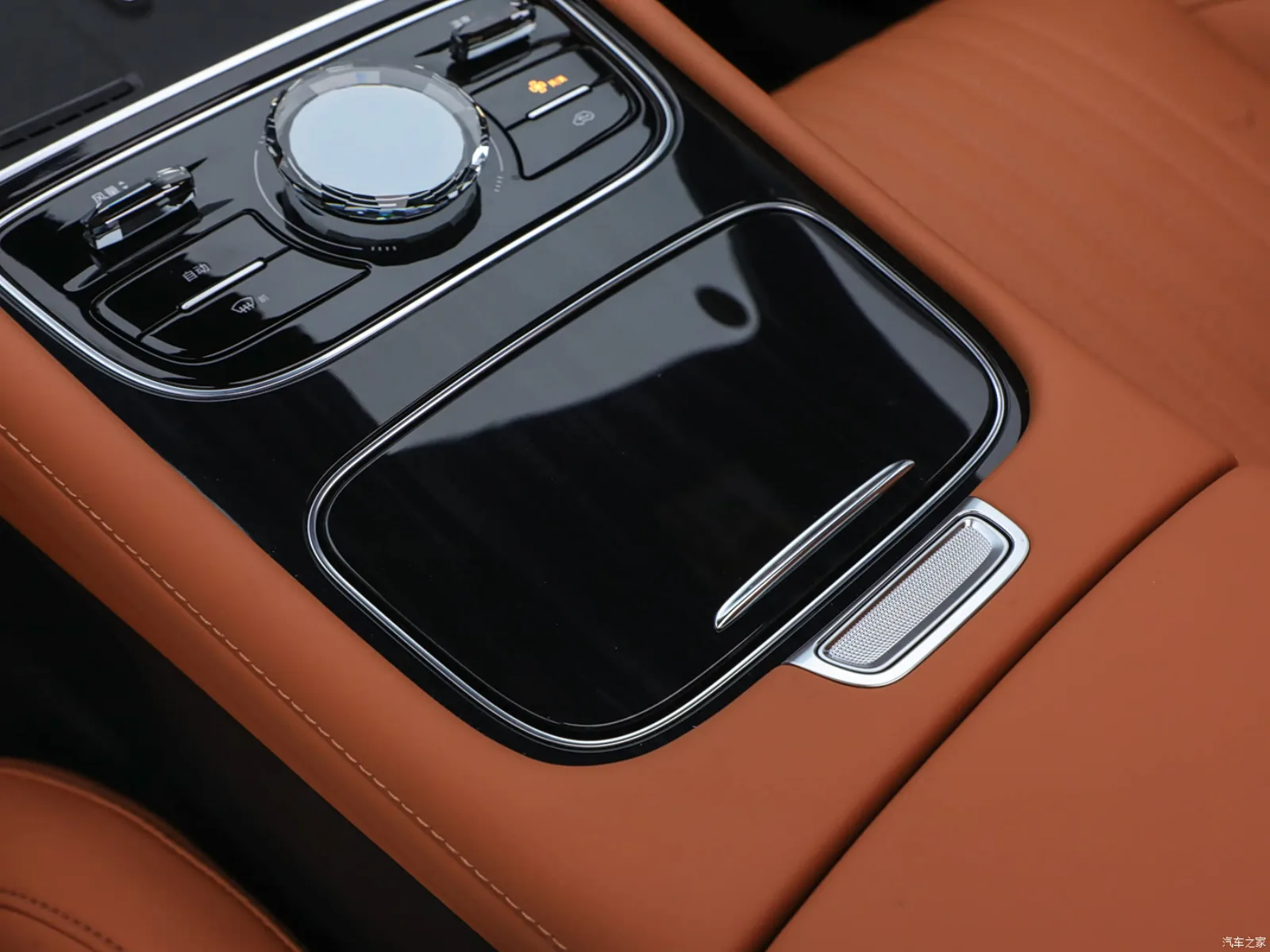 Центральная консоль Geely Galaxy Starshine 7 2026