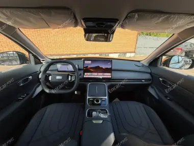 Передняя панель Geely Starship 7 2026