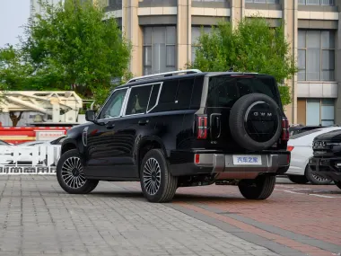 Haval H10 2026 — задняя часть с запасным колесом на двери