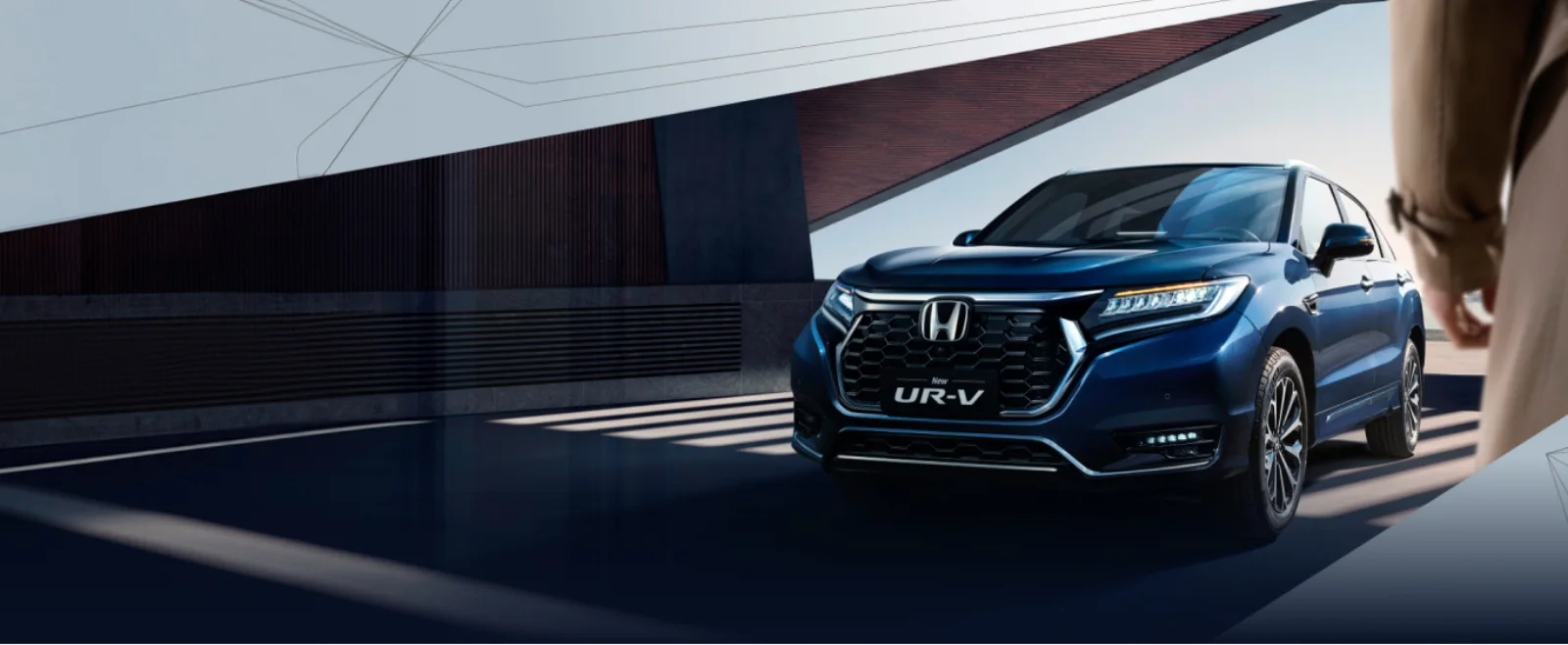 Honda UR-V 2026 — вид спереди три четверти