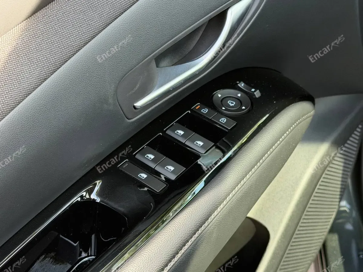 Кнопки на двери водителя Hyundai Tucson L 2026
