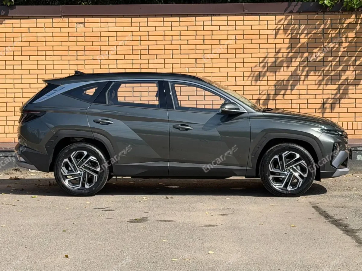 Hyundai Tucson L 2026 — вид сбоку