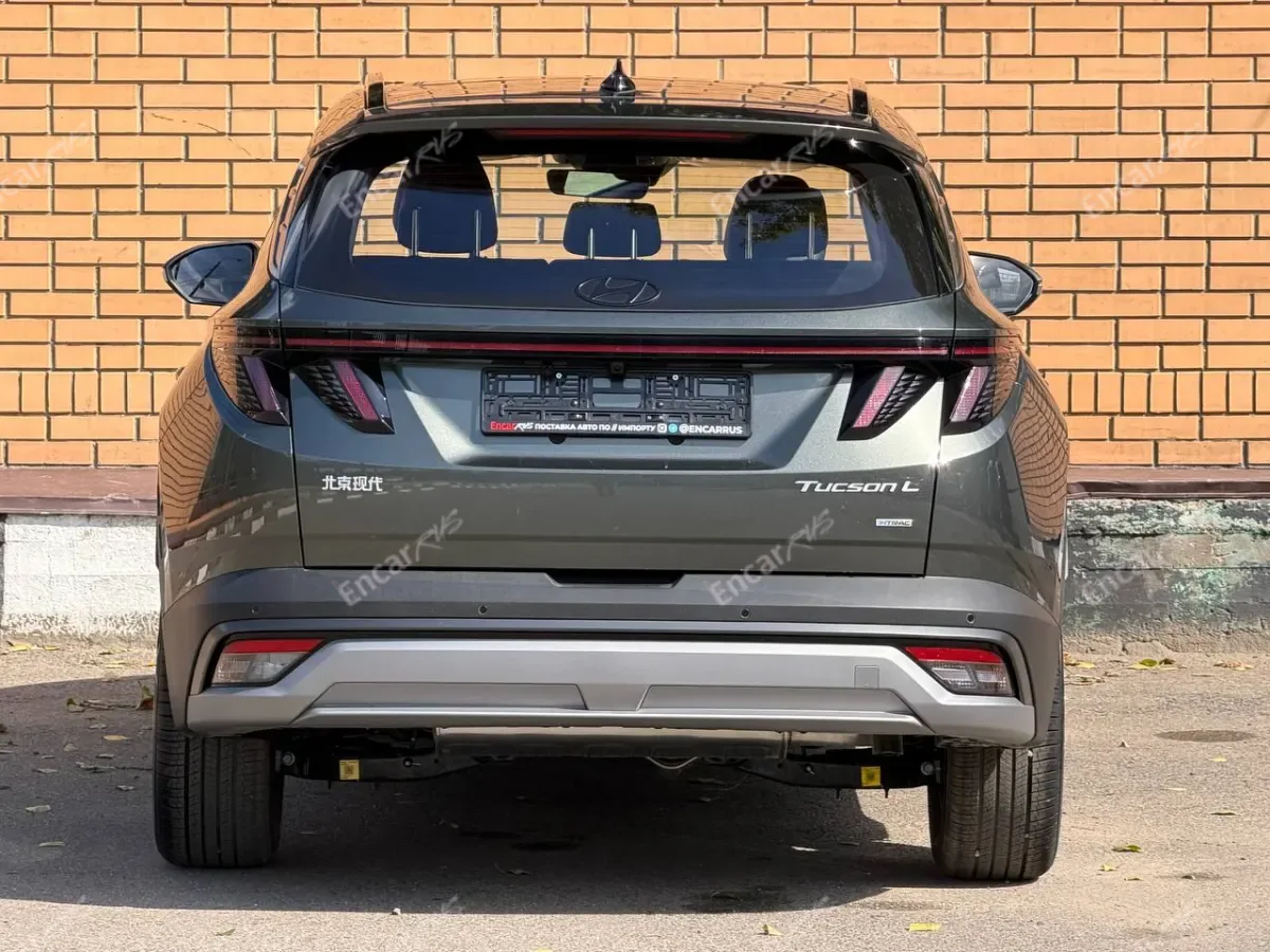 Hyundai Tucson L 2026 — вид сзади