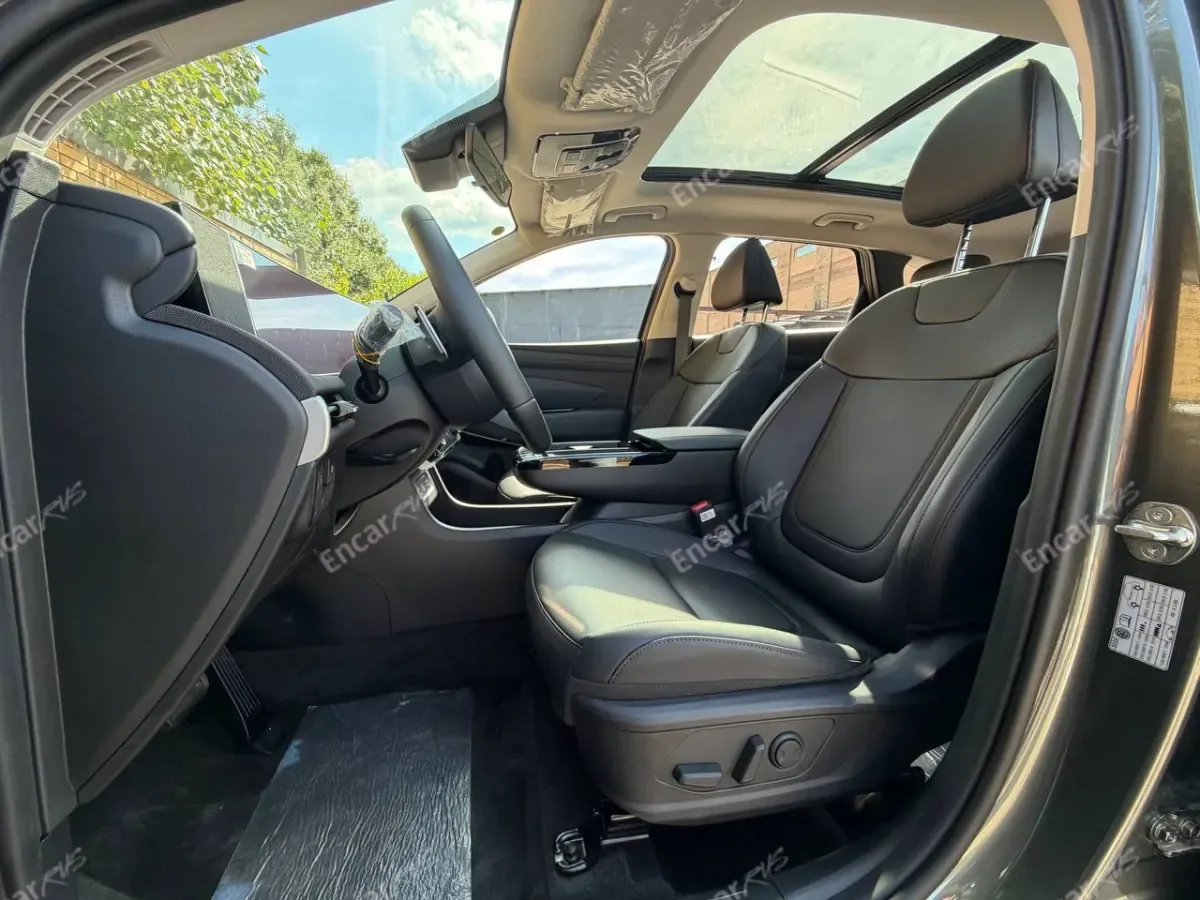Передние сиденья Hyundai Tucson L 2026
