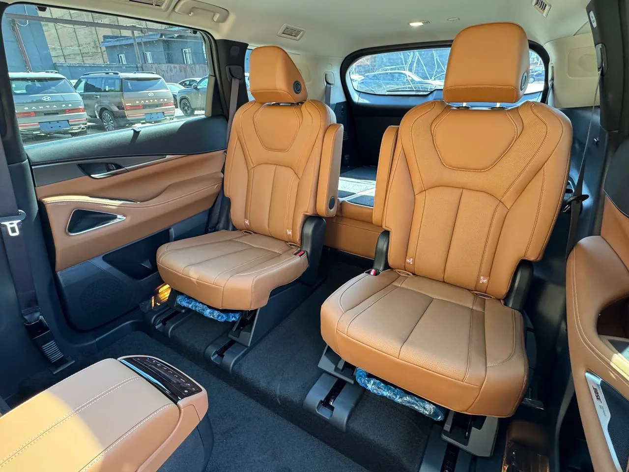 Салон Infiniti QX60 2026 — три ряда
