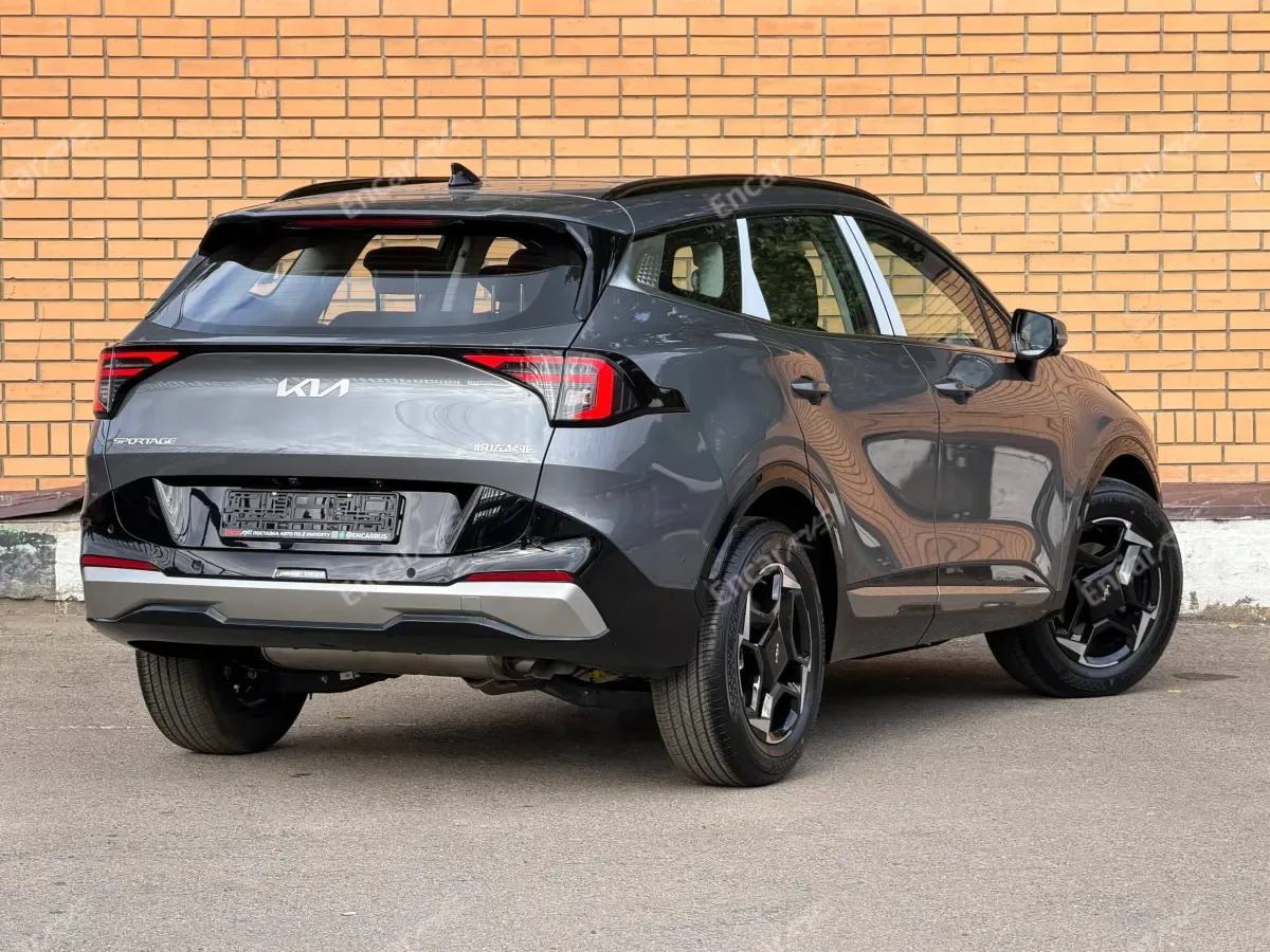 Kia Sportage 2026 — задняя часть три четверти