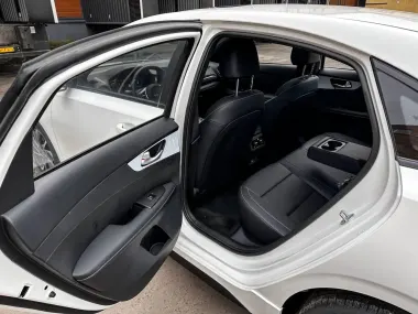 Kia K3 фото 11