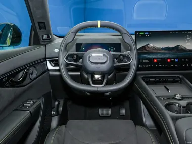 Руль и цифровые приборы Lynk & Co 07 GT 2026