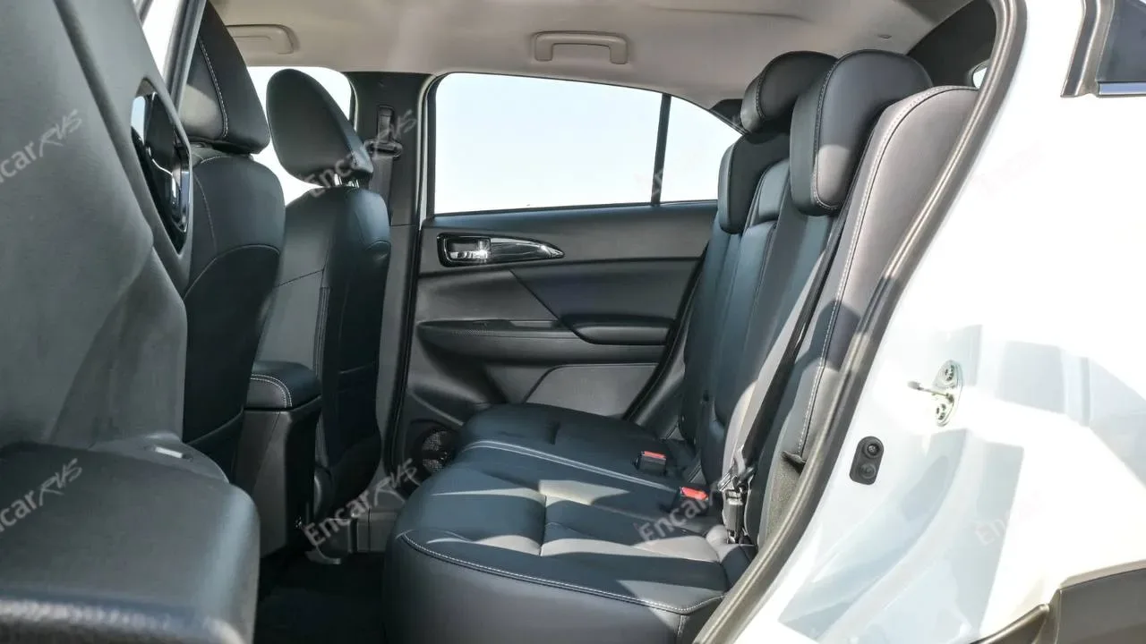 Интерьер Mitsubishi Eclipse Cross 2026 — салон