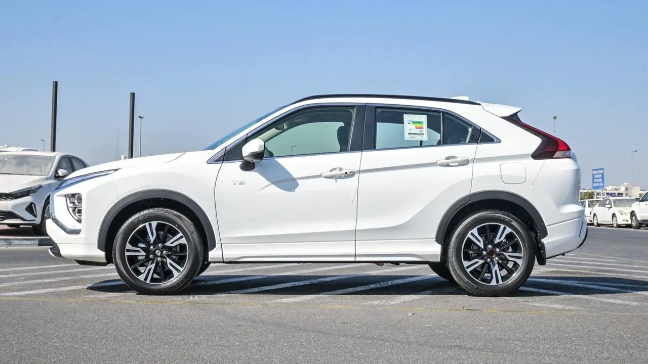Mitsubishi Eclipse Cross 2026 — вид сбоку