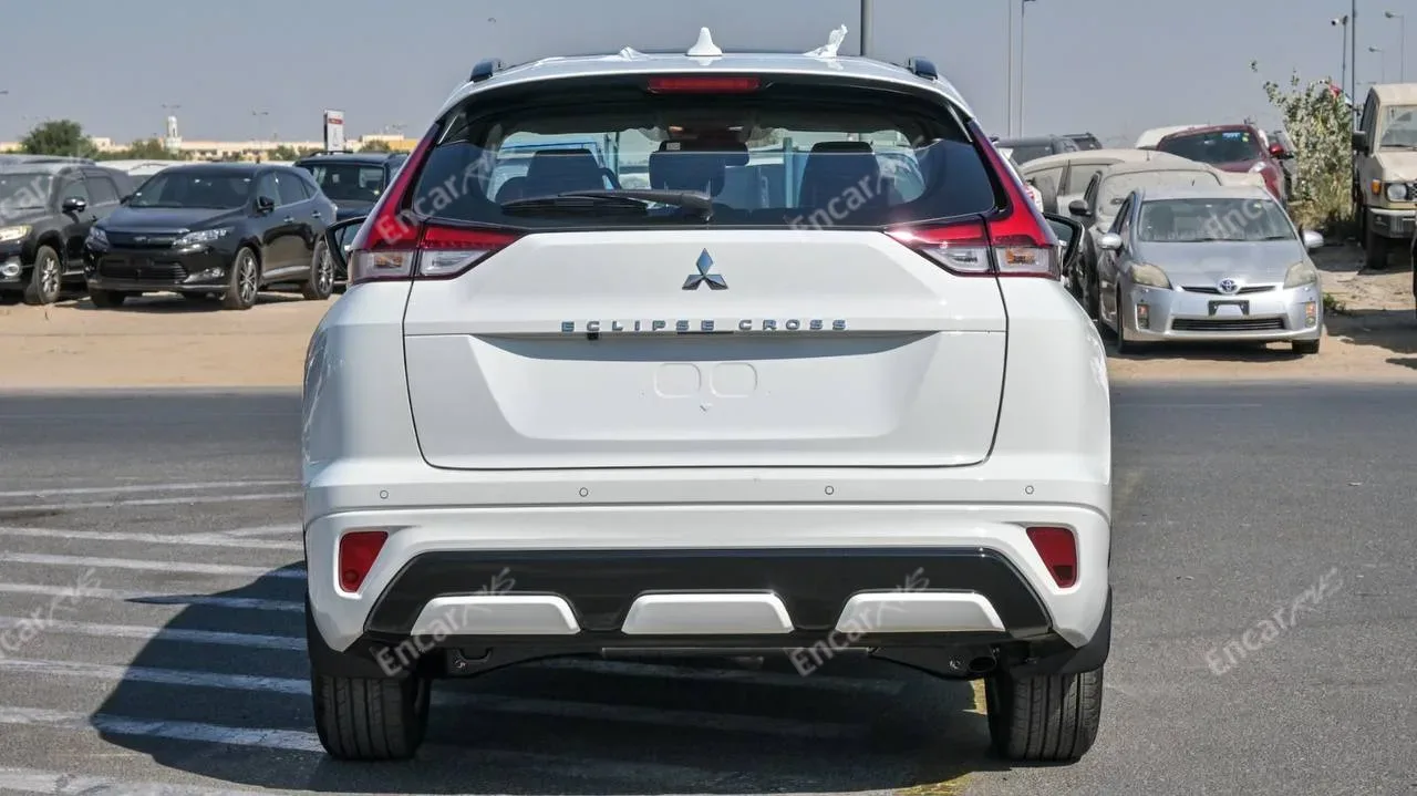 Mitsubishi Eclipse Cross 2026 — вид сзади