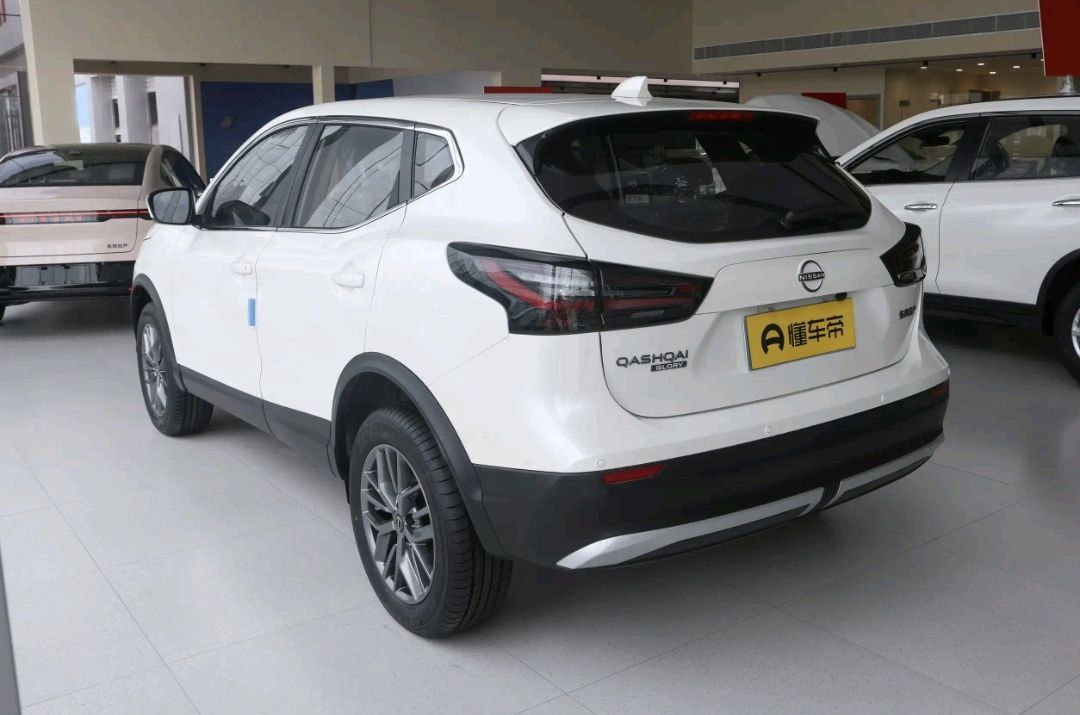 Nissan Qashqai — фото 2