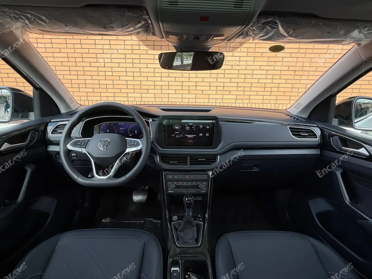 Передняя панель Volkswagen Tharu XR 2026